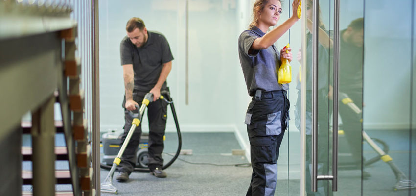 reliable-office-cleaning-services-in-toronto star-team-cleaning-team-windows